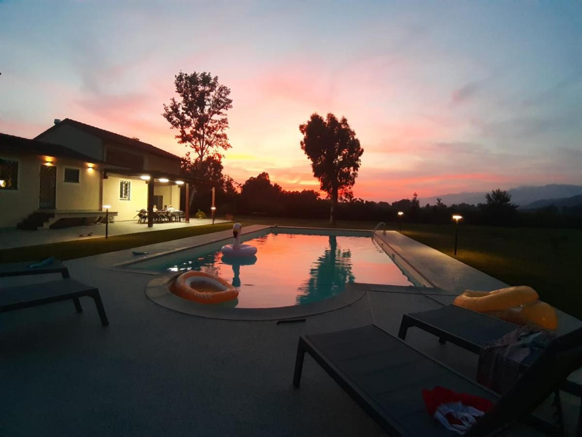 Vistalago Versilia マッサローザ エクステリア 写真
